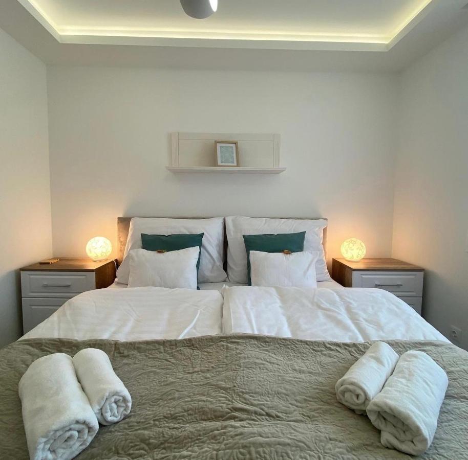 Sunshine Homes Zamárdi Extérieur photo